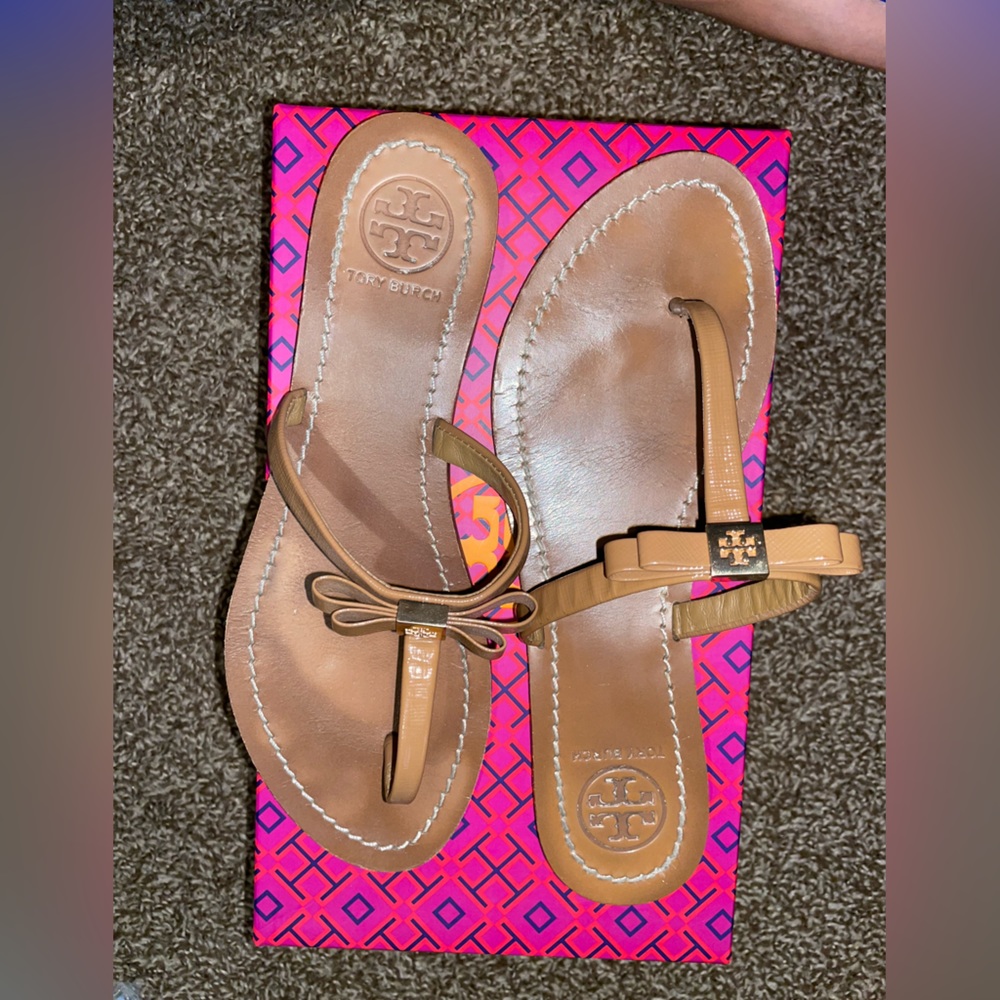 Tory Burch, Leighann flat thong sandals 8 1/2